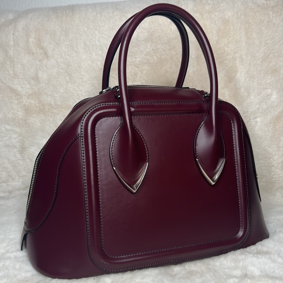 Alexander McQueen Magenta Tote/Handbag/Shoulder Bag with Detachable Strap - Picture 2 of 6